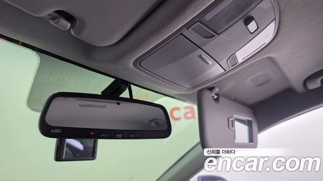 Hyundai AVANTE 2018 — photo 25
