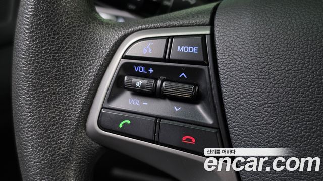 Hyundai AVANTE 2018 — photo 27