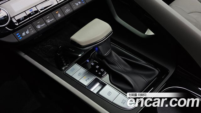 Hyundai AVANTE 2022 — photo 12