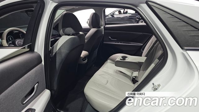 Hyundai AVANTE 2022 — photo 17