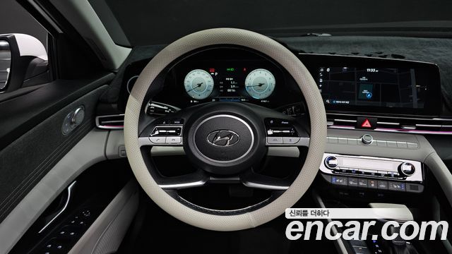 Hyundai AVANTE 2022 — photo 18