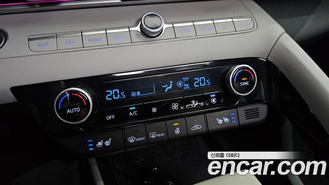 Hyundai AVANTE 2022 — photo 22