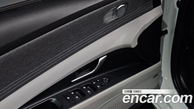 Hyundai AVANTE 2022 — photo 24