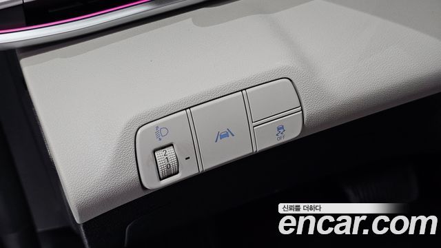 Hyundai AVANTE 2022 — photo 27