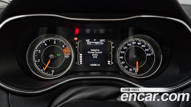 Jeep Cherokee 2019 — photo 11