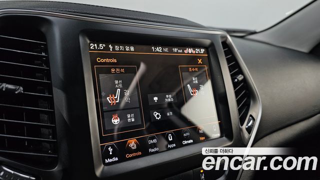 Jeep Cherokee 2019 — photo 21