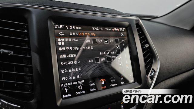 Jeep Cherokee 2019 — photo 22