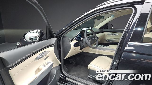 Genesis GV70 2022 — photo 13