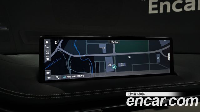 Genesis GV70 2022 — photo 24