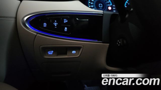Genesis GV70 2022 — photo 27