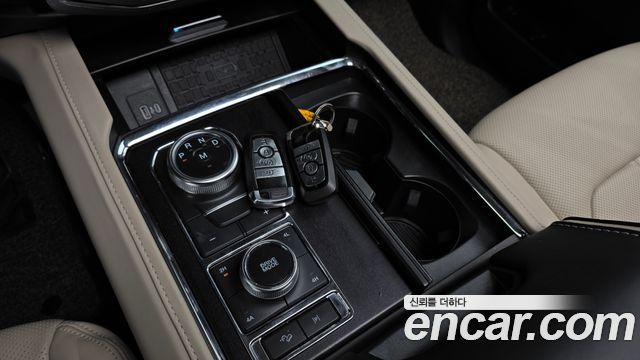 Ford Expedition 2022 — photo 12