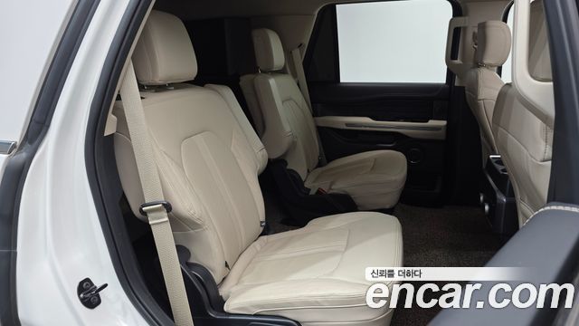 Ford Expedition 2022 — photo 17