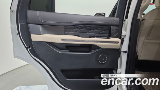 Ford Expedition 2022 — photo 15