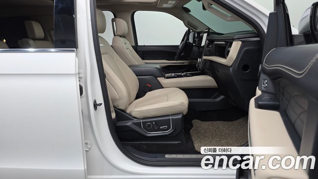 Ford Expedition 2022 — photo 16