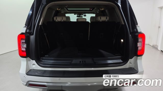 Ford Expedition 2022 — photo 30