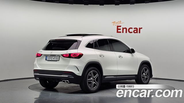 Mercedes-Benz GLA-Class 2020 — photo 2