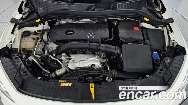Mercedes-Benz GLA-Class 2020 — photo 6
