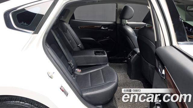 Kia K7 2017 — photo 17