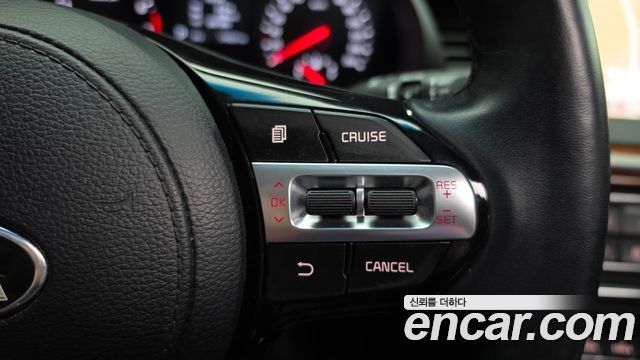 Kia K7 2017 — photo 22
