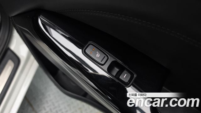 Kia K7 2017 — photo 23