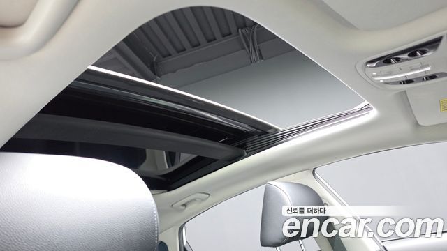 Kia K7 2017 — photo 25