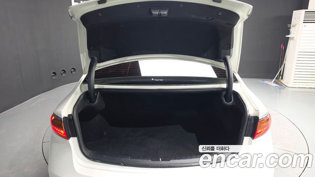 Kia K7 2017 — photo 26