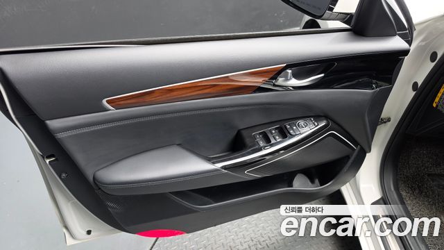 Kia K7 2017 — photo 14