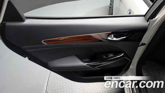 Kia K7 2017 — photo 15