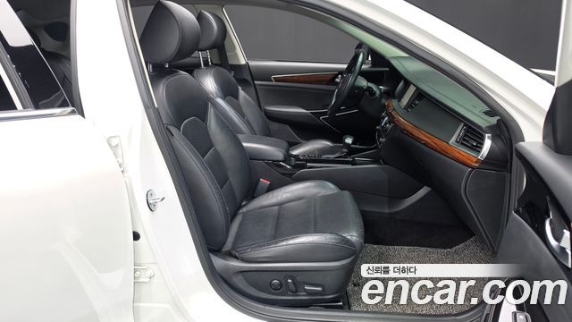 Kia K7 2017 — photo 16