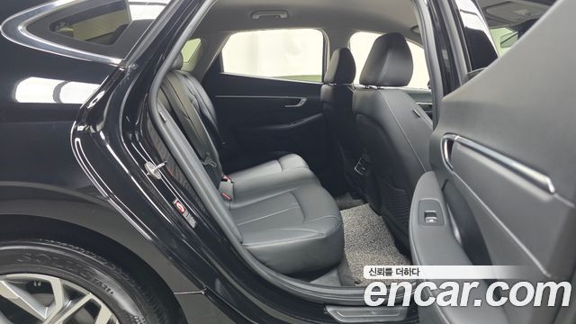 Hyundai Sonata 2023 — photo 17
