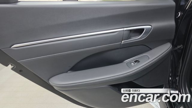 Hyundai Sonata 2023 — photo 15
