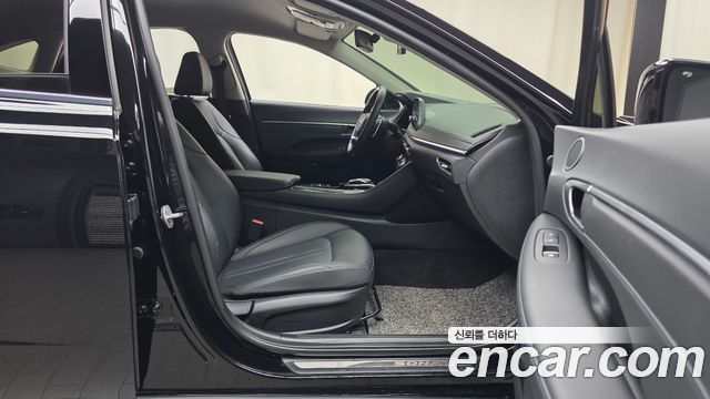 Hyundai Sonata 2023 — photo 16