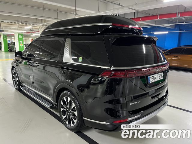 Kia Canival 2023 — photo 3
