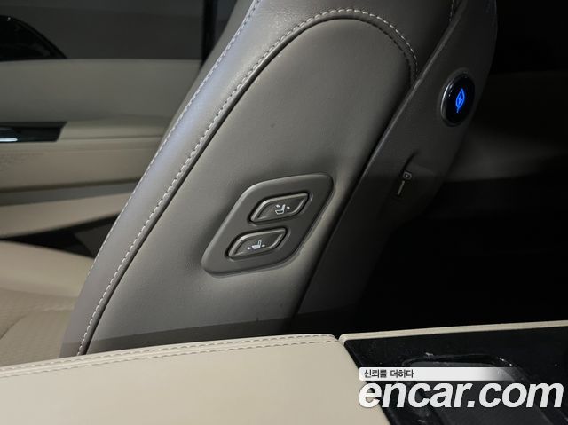 Kia Canival 2023 — photo 7