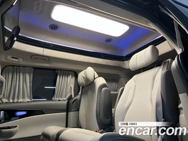 Kia Canival 2023 — photo 10