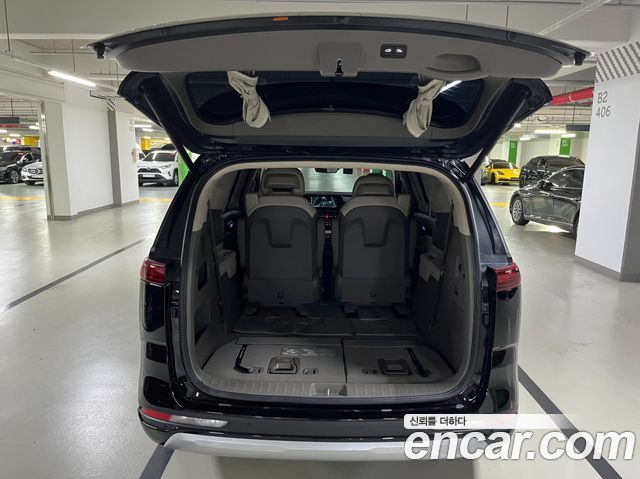 Kia Canival 2023 — photo 13