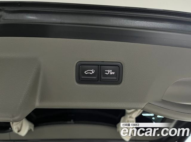 Kia Canival 2023 — photo 20