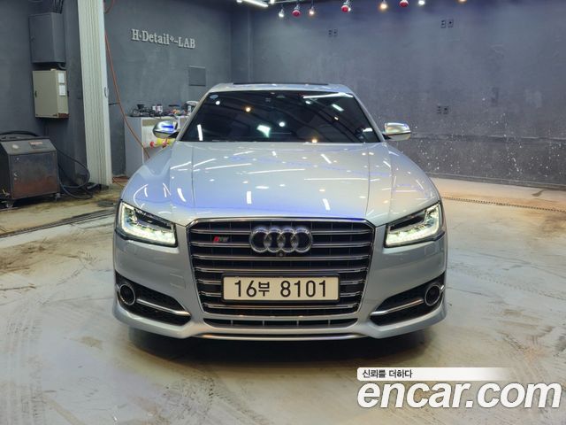 Audi S8 2015 — photo 1