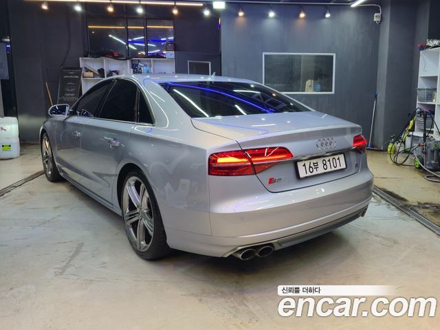 Audi S8 2015 — photo 6