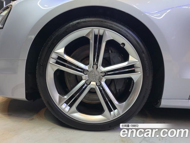 Audi S8 2015 — photo 7