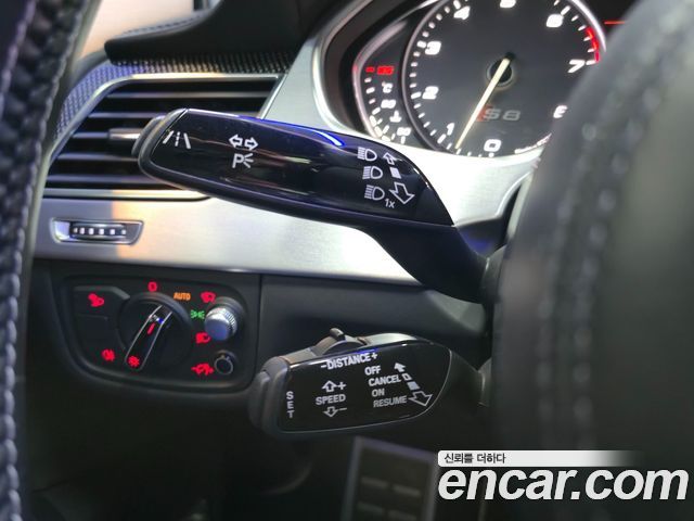 Audi S8 2015 — photo 14