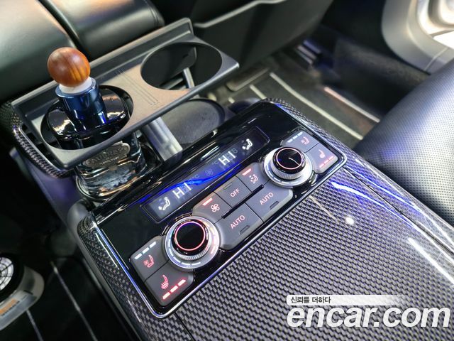 Audi S8 2015 — photo 19