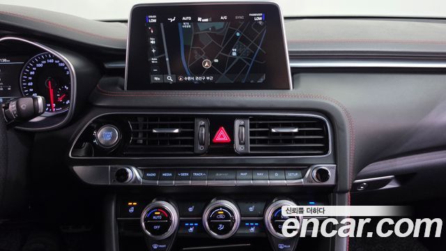 Genesis G70 2018 — photo 18