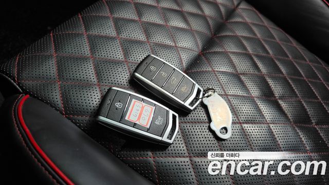 Genesis G70 2018 — photo 21