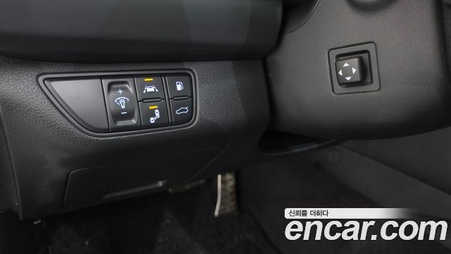 Genesis G70 2018 — photo 27