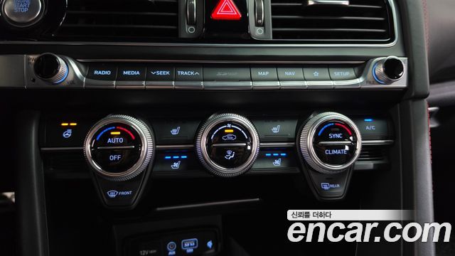 Genesis G70 2018 — photo 33