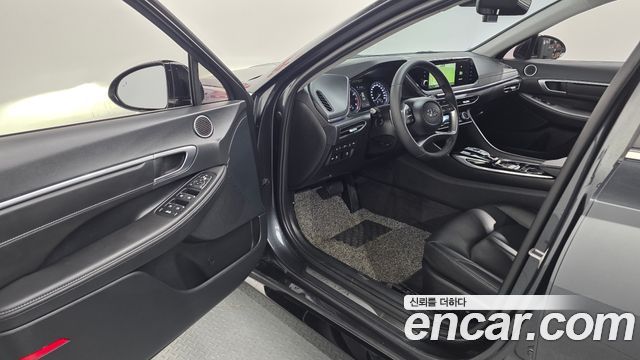 Hyundai Sonata 2023 — photo 13