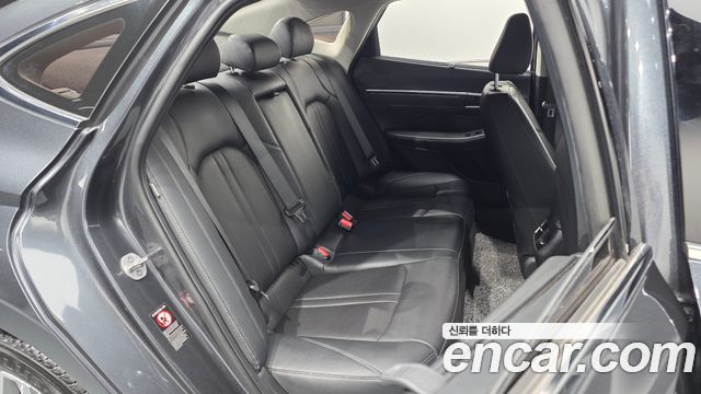 Hyundai Sonata 2023 — photo 18