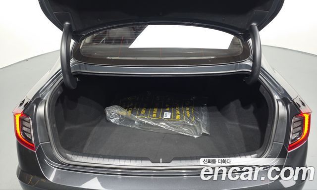 Hyundai Sonata 2023 — photo 25