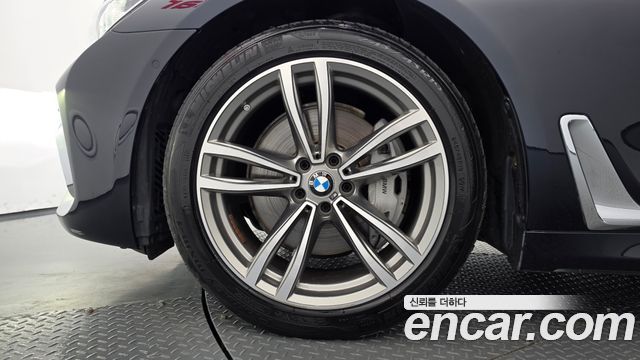 BMW 7-Series 2018 — photo 5